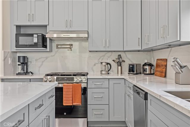 305 N Mountain View Street, Santa Ana, CA 92703