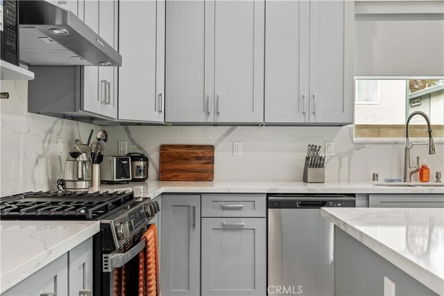 305 N Mountain View Street, Santa Ana, CA 92703