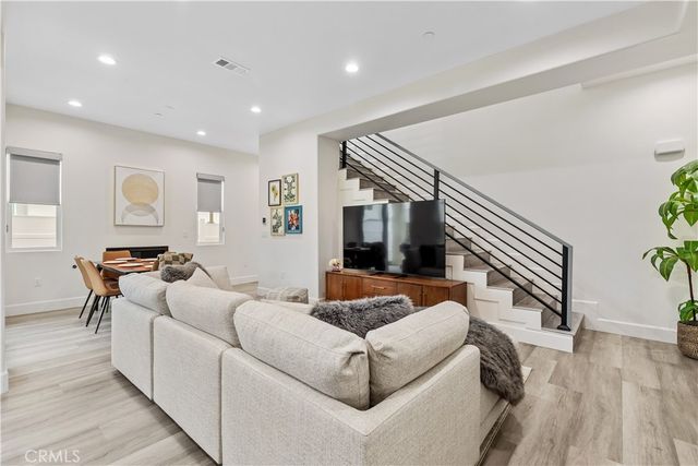 305 N Mountain View Street, Santa Ana, CA 92703