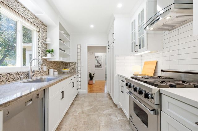 9858 Golf Links Road, Oakland, CA 94605