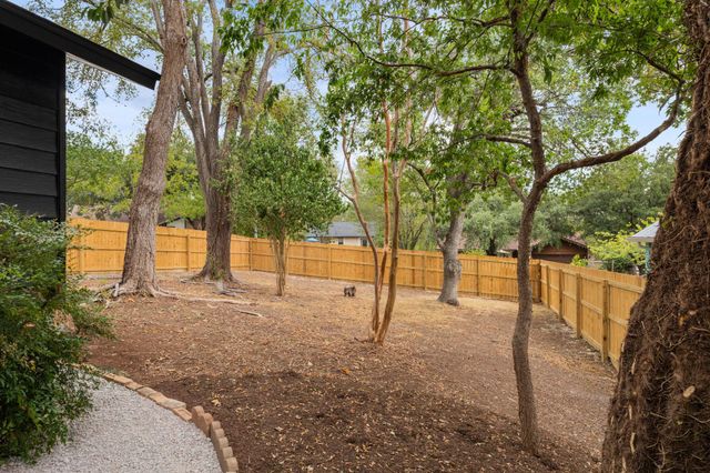 5210 Emerald Meadow DR, Austin, TX 78745
