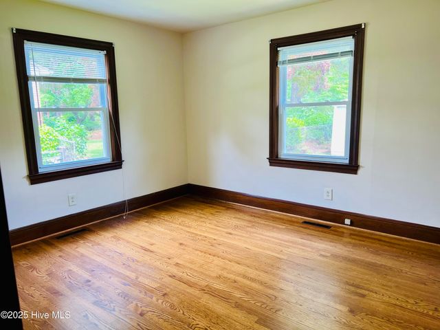 107 Vernon Street, Greenville, NC 27858
