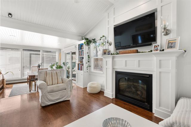 124 Smith Avenue, Islip, NY 11751