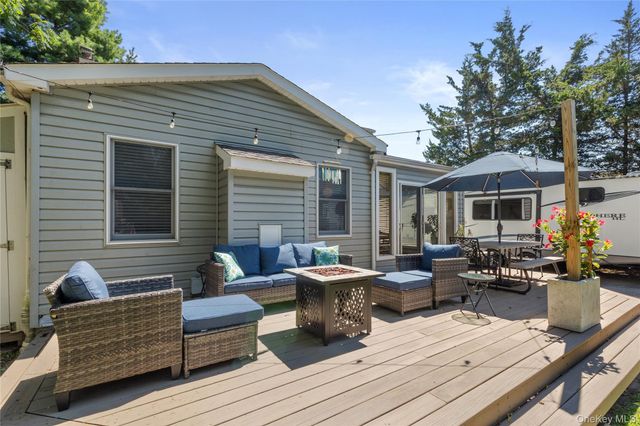124 Smith Avenue, Islip, NY 11751