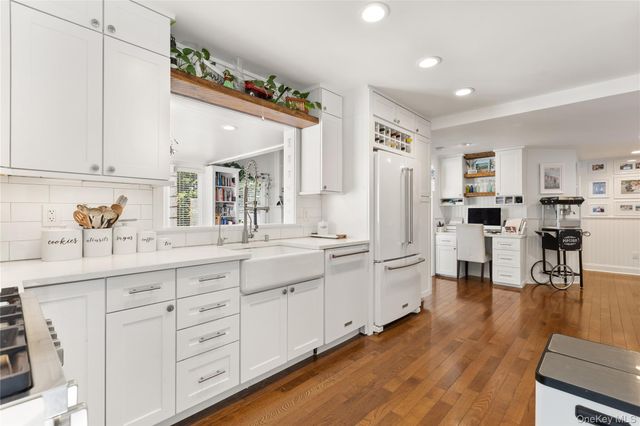 124 Smith Avenue, Islip, NY 11751