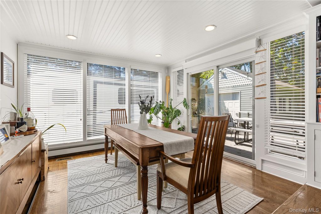 124 Smith Avenue, Islip, NY 11751 — photo 3