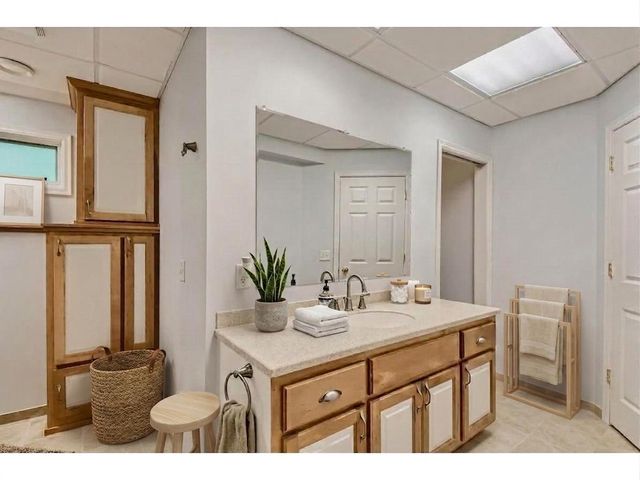 3260 Snelling Avenue N, Arden Hills, MN 55112