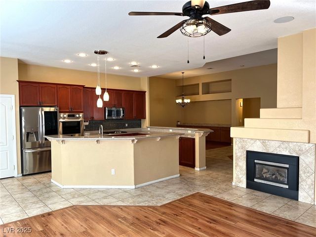 5520 Kings Row Court, Las Vegas, NV 89148