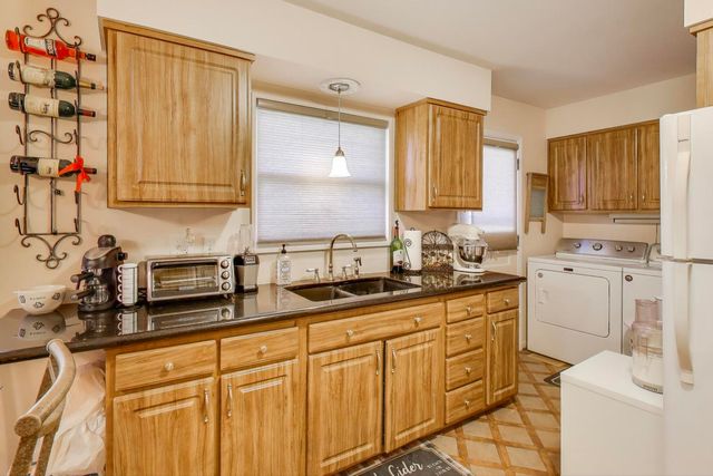 218 Greenbriar Street, Elk Grove Village, IL 60007