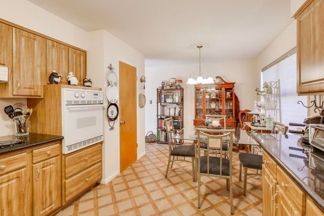 218 Greenbriar Street, Elk Grove Village, IL 60007