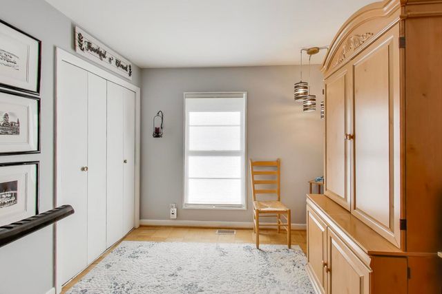 218 Greenbriar Street, Elk Grove Village, IL 60007