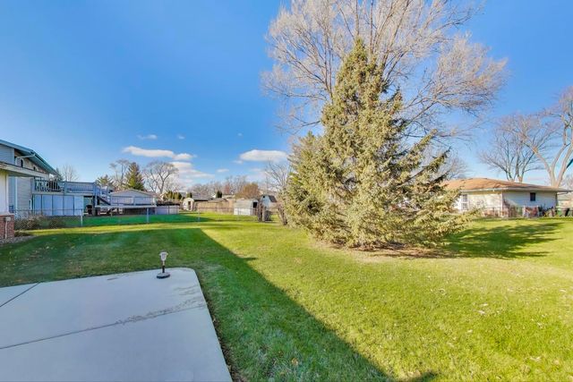 218 Greenbriar Street, Elk Grove Village, IL 60007