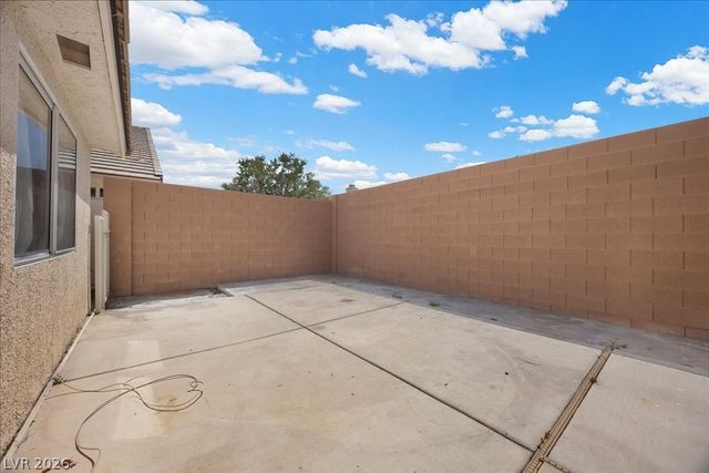 2821 Porcupine Flat Street, Las Vegas, NV 89108
