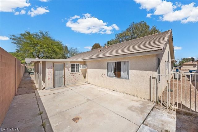 2821 Porcupine Flat Street, Las Vegas, NV 89108