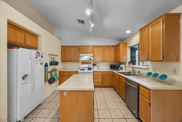 2821 Porcupine Flat Street, Las Vegas, NV 89108