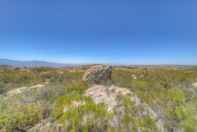 41173 Rocky Valley Way, Aguanga, CA 92536
