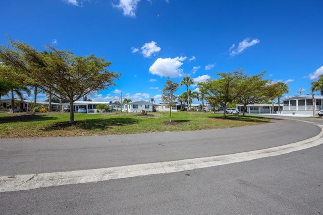 2100 KINGS HIGHWAY 591, Port Charlotte, FL 33980