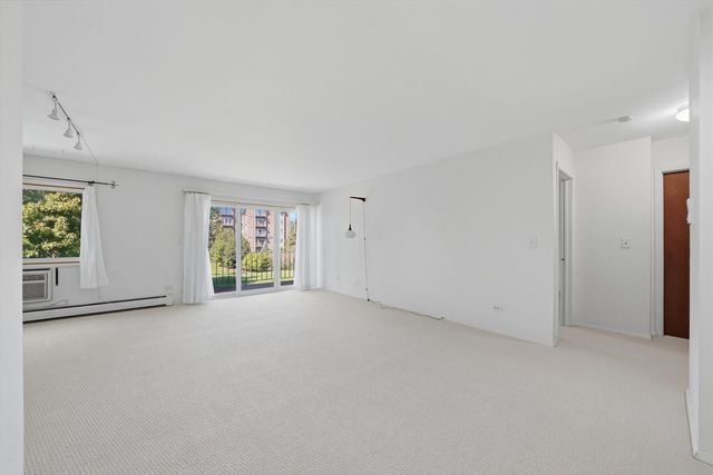 10361 DEARLOVE Road 2C, Glenview, IL 60025