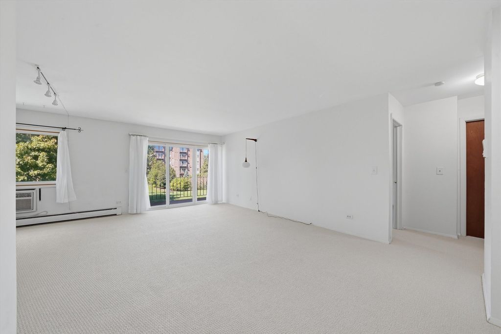 10361 DEARLOVE Road 2C, Glenview, IL 60025 — photo 4