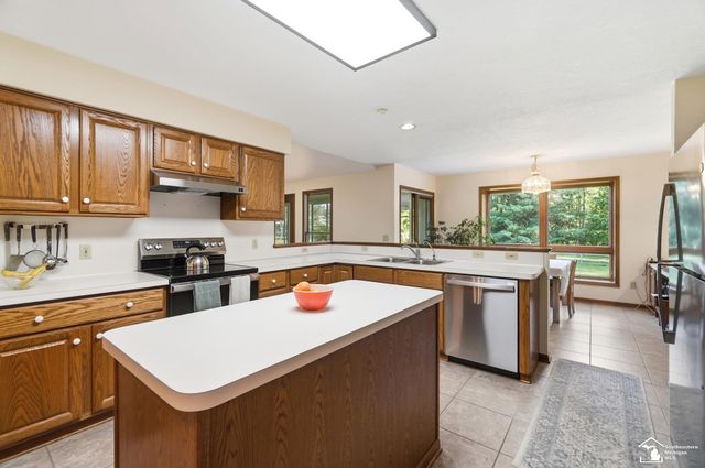 4358 Rauch Road, Petersburg, MI 49270