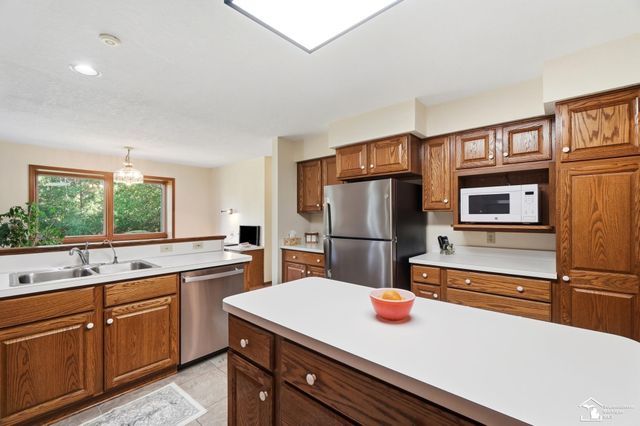 4358 Rauch Road, Petersburg, MI 49270