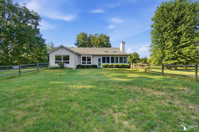 4358 Rauch Road, Petersburg, MI 49270