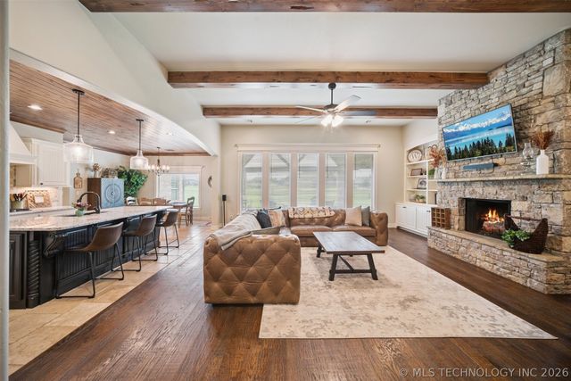 6904 E 89th Street North, Owasso, OK 74055