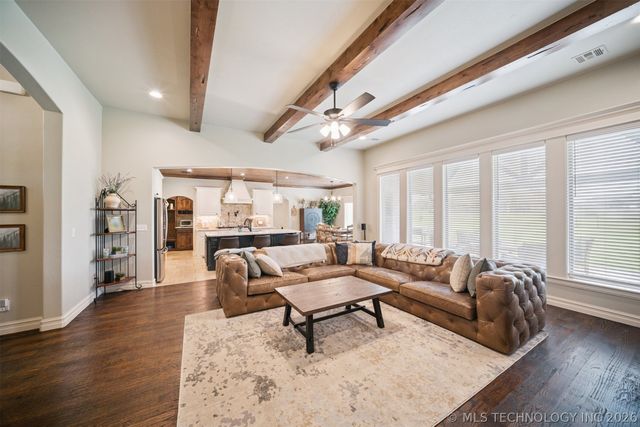 6904 E 89th Street North, Owasso, OK 74055
