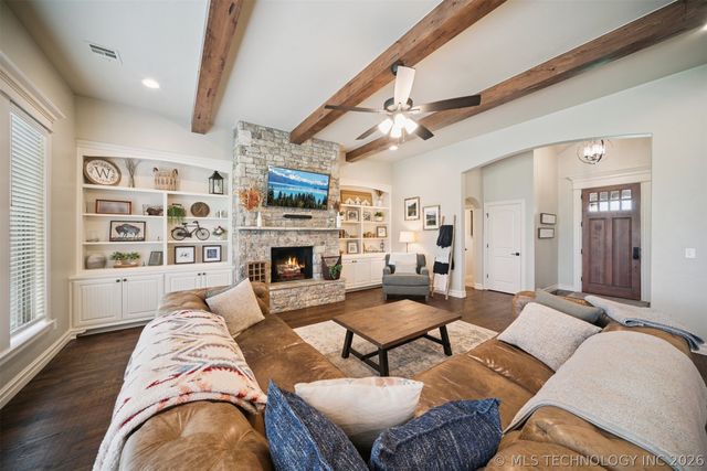 6904 E 89th Street North, Owasso, OK 74055