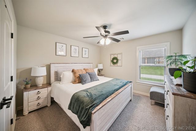 6904 E 89th Street North, Owasso, OK 74055