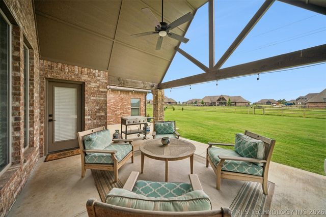 6904 E 89th Street North, Owasso, OK 74055