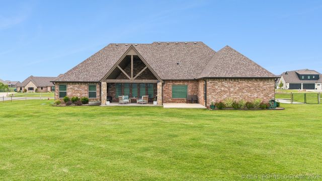 6904 E 89th Street North, Owasso, OK 74055