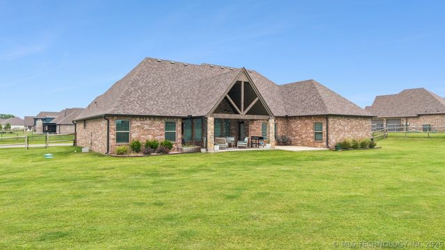 6904 E 89th Street North, Owasso, OK 74055