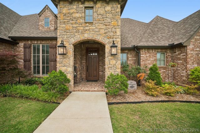 6904 E 89th Street North, Owasso, OK 74055