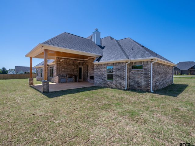 21821 Country Meadows, Bullard, TX 75757