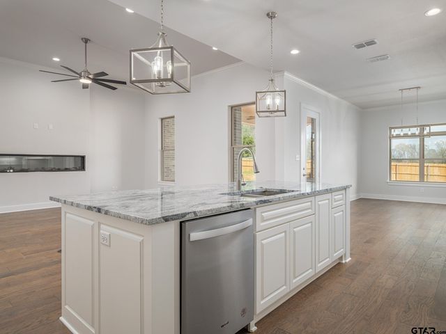 21821 Country Meadows, Bullard, TX 75757