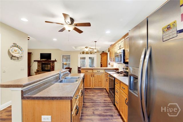 88 Selina Drive, Richmond Hill, GA 31324