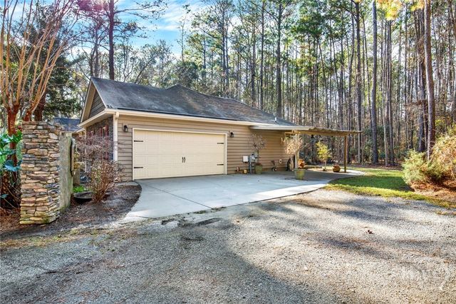 88 Selina Drive, Richmond Hill, GA 31324