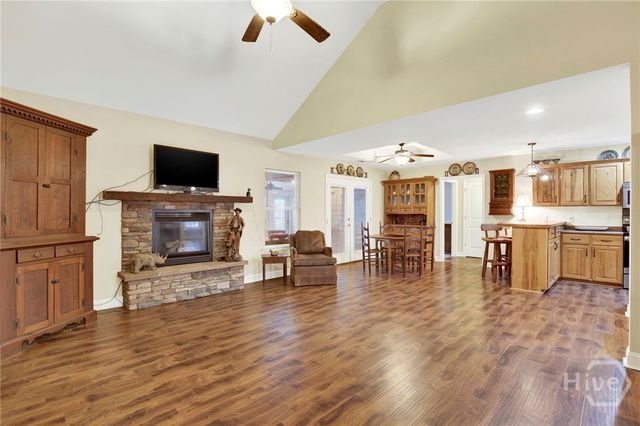 88 Selina Drive, Richmond Hill, GA 31324