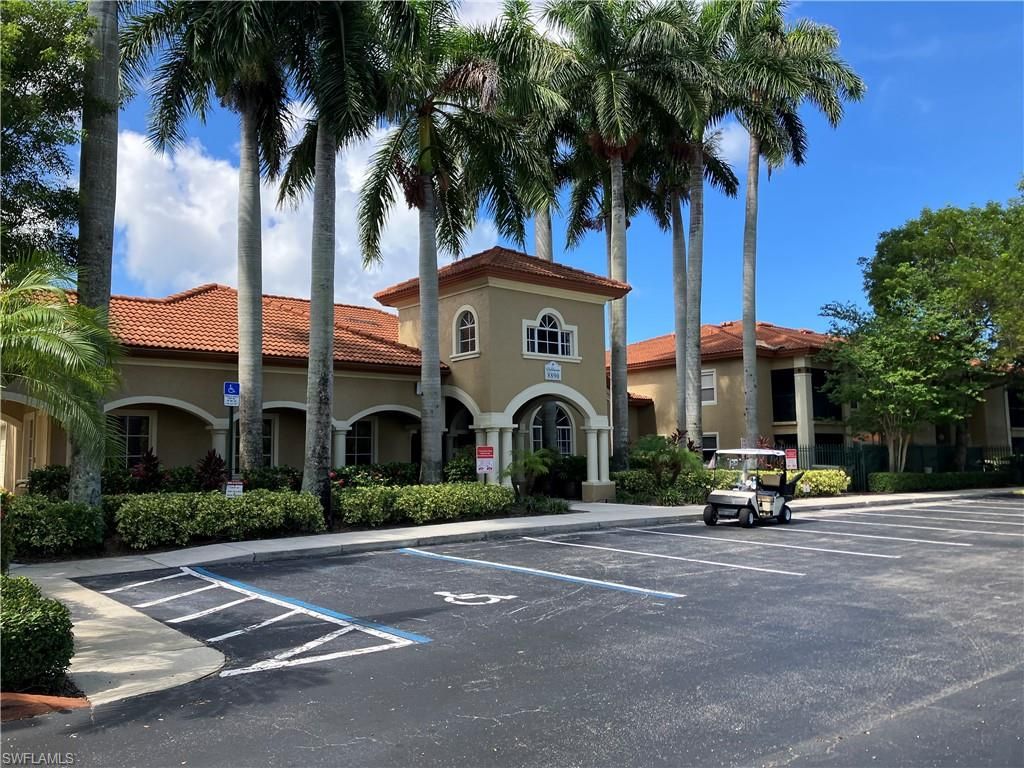 8920 Colonnades CT E 516, BONITA SPRINGS, FL 34135 — photo 2