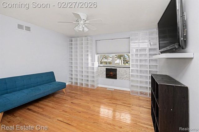 16025 Wrotham Court, Clinton Township, MI 48038