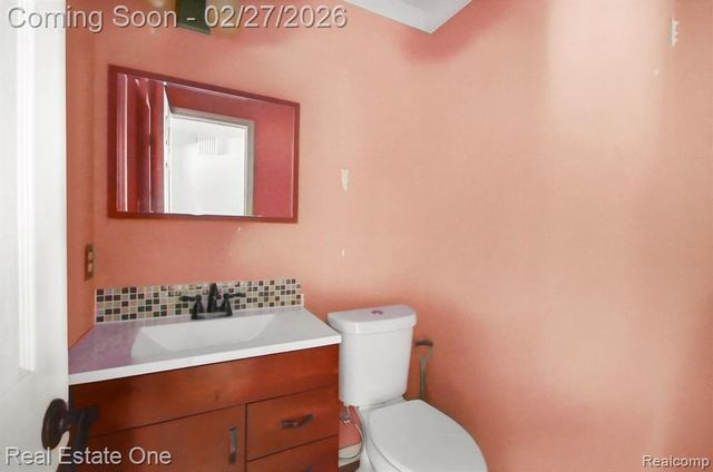 16025 Wrotham Court, Clinton Township, MI 48038