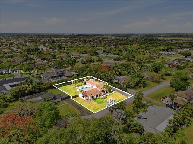 15130 SW 164th Ter, Miami, FL 33187