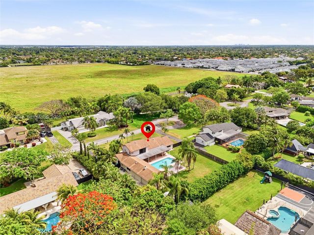 15130 SW 164th Ter, Miami, FL 33187