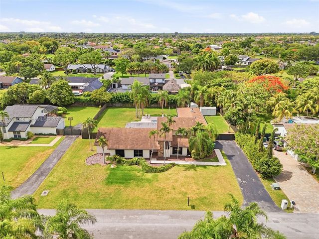 15130 SW 164th Ter, Miami, FL 33187