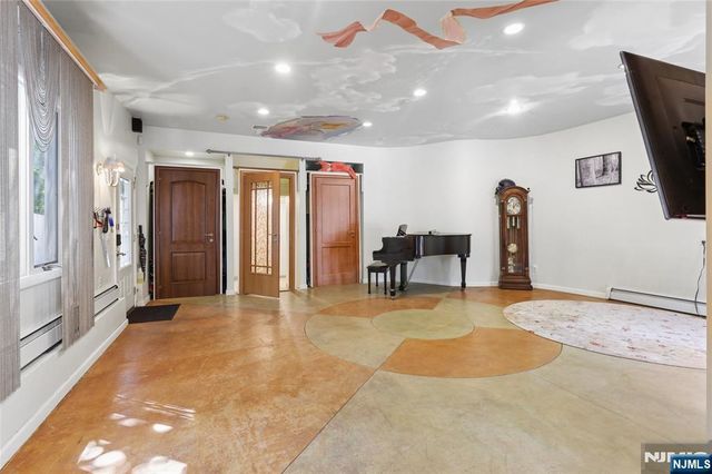 29-07 Fair Lawn Avenue, Fair Lawn, NJ 07410