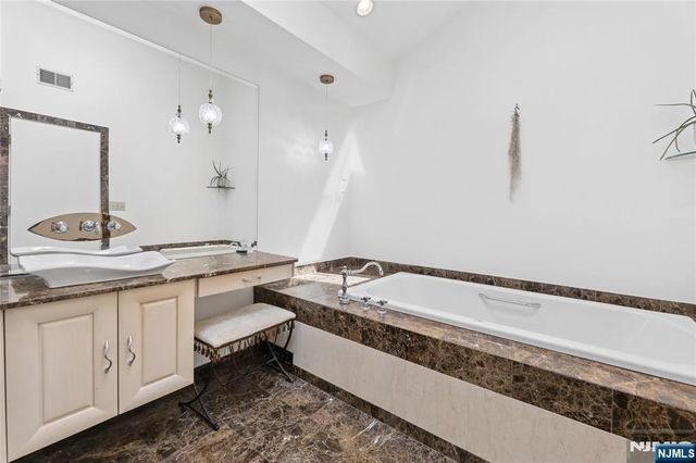 29-07 Fair Lawn Avenue, Fair Lawn, NJ 07410