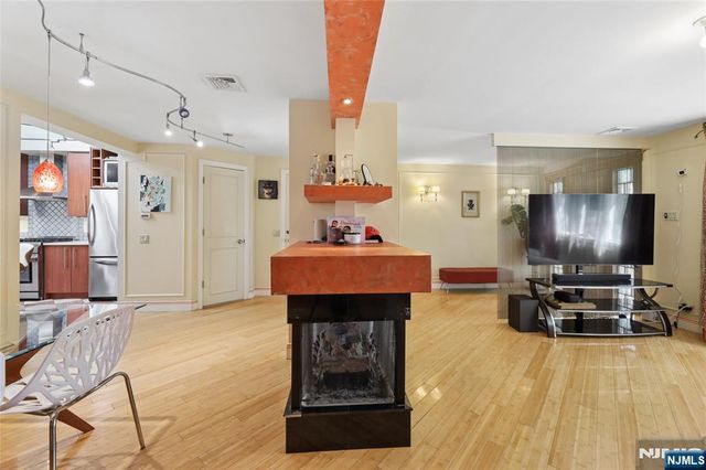 29-07 Fair Lawn Avenue, Fair Lawn, NJ 07410