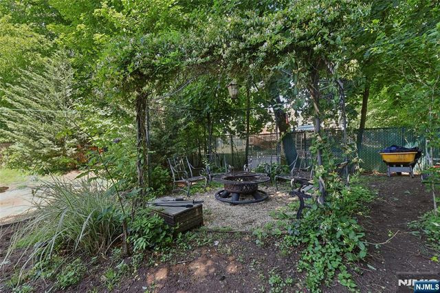 29-07 Fair Lawn Avenue, Fair Lawn, NJ 07410