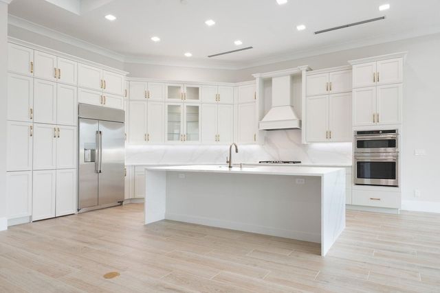 109 SE Via Verona, Port St. Lucie, FL 34984